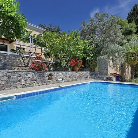 Potami Villa *